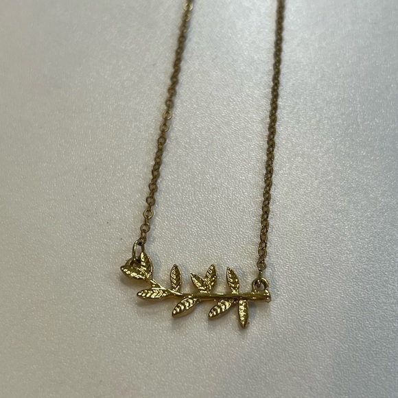 Jewelry - Gold Leaf Pendant Necklace